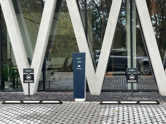 Varkensrug rubber, zwart - wit, lengte 176 cm
